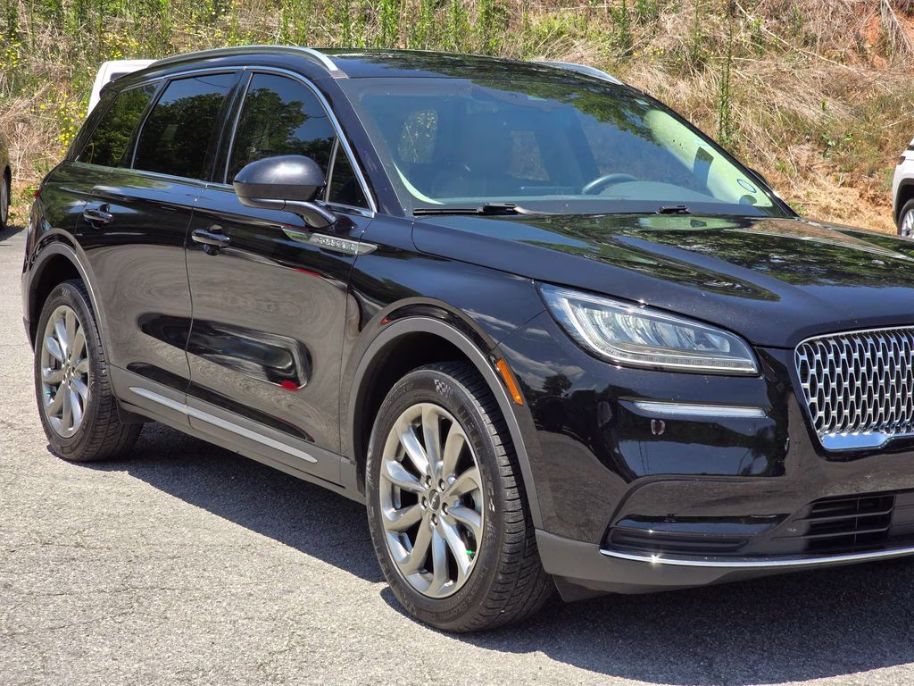 2022 Black Metallic Lincoln Corsair Standard FWD SUV