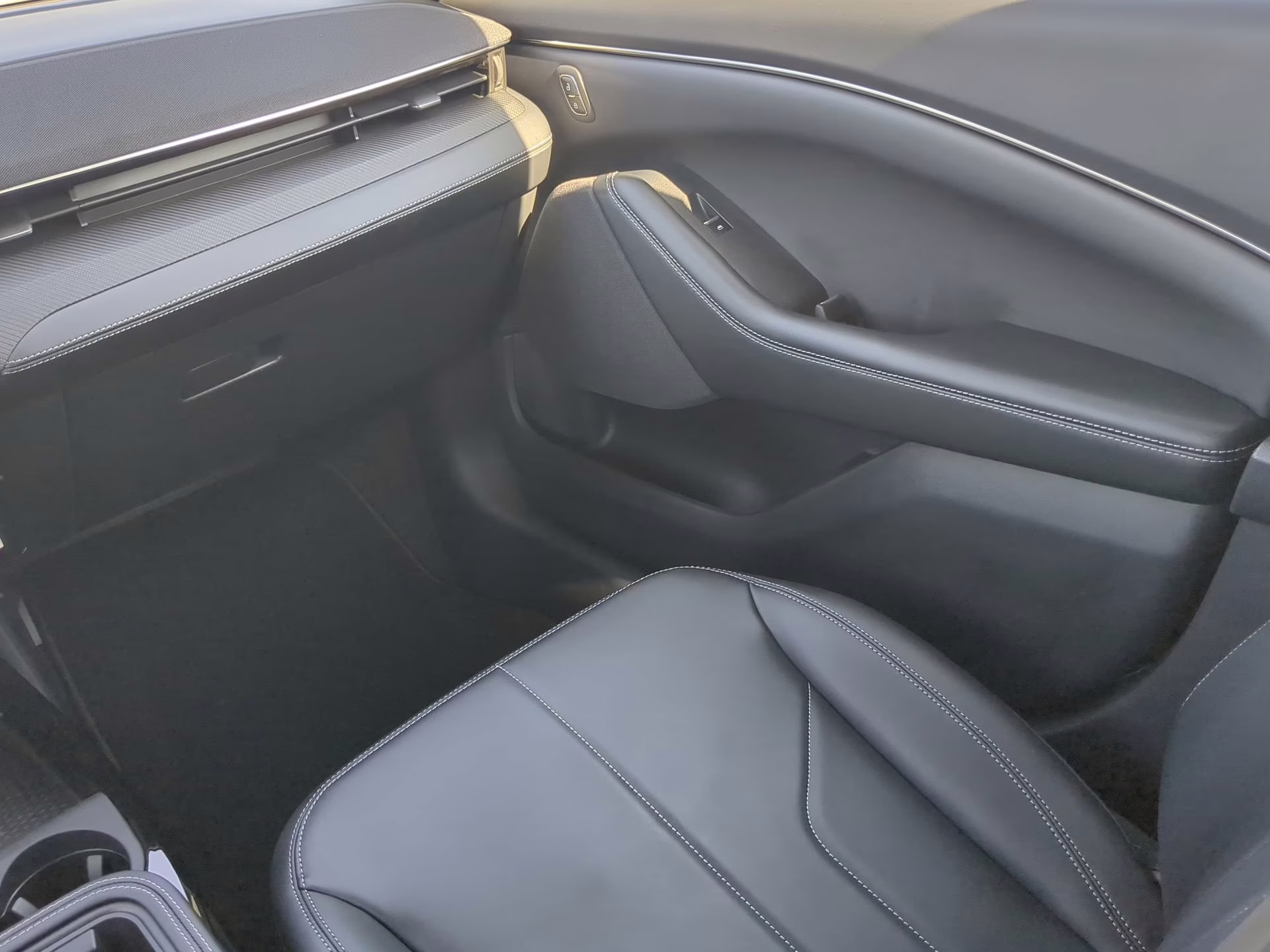 2026 Glacier Gray Metallic Tricoat Ford Mustang Mach-E Select RWD SUV