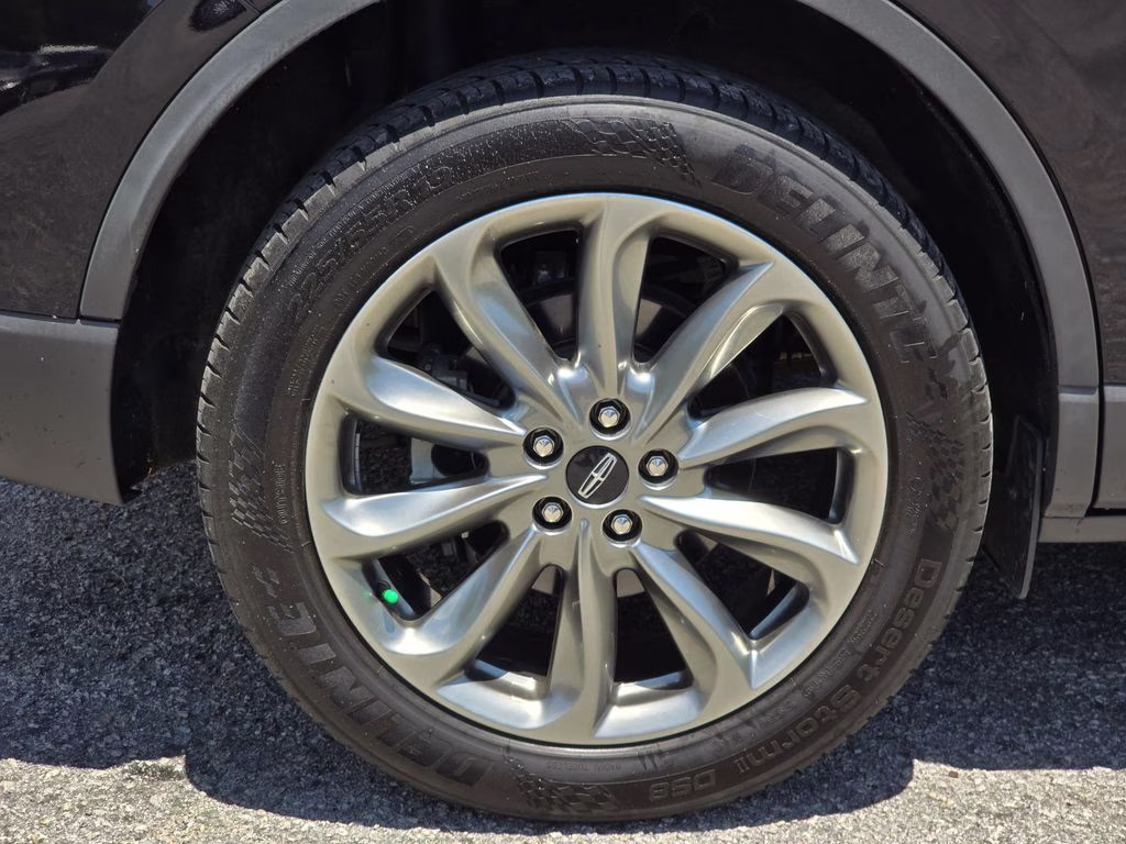 2022 Black Metallic Lincoln Corsair Standard FWD SUV