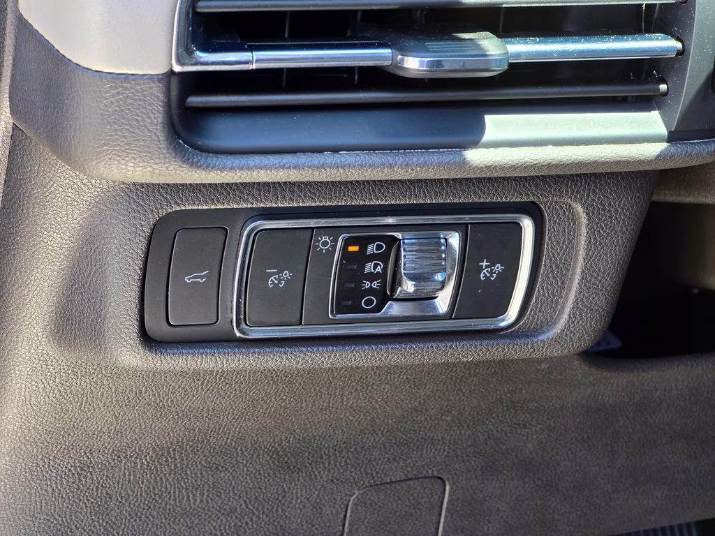 2022 Black Metallic Lincoln Corsair Standard FWD SUV
