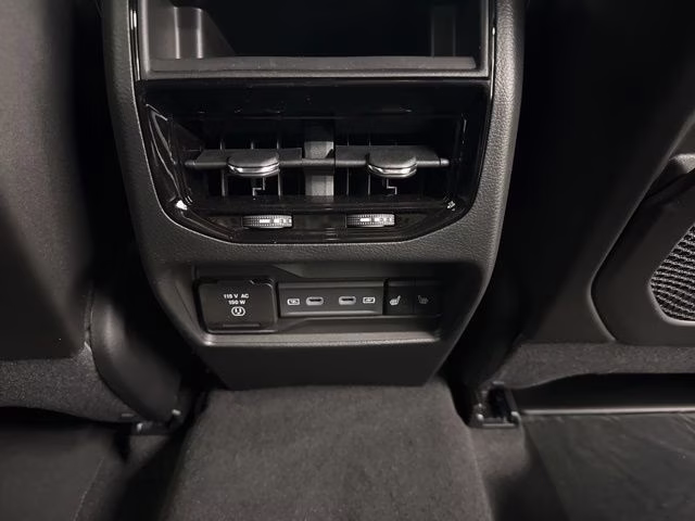 2026 Diamond Black Crystal Pearlcoat Jeep Grand Cherokee Limited 4X4 SUV