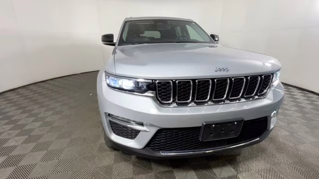 2022 Silver Zynith Jeep Grand Cherokee 4xe 4X4 SUV