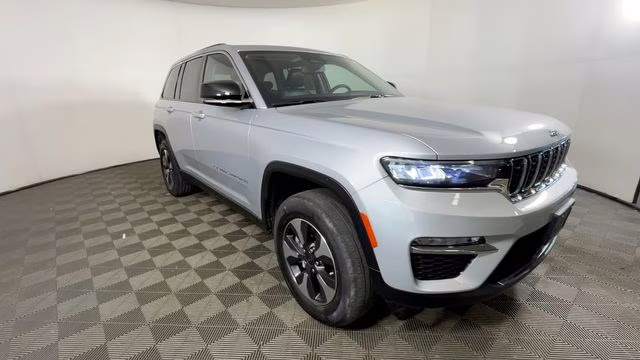 2022 Silver Zynith Jeep Grand Cherokee 4xe 4X4 SUV