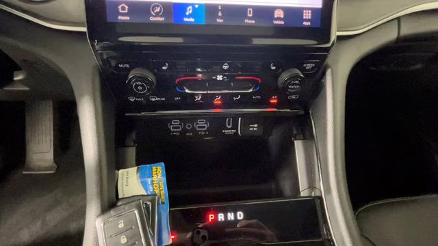 2022 Silver Zynith Jeep Grand Cherokee 4xe 4X4 SUV
