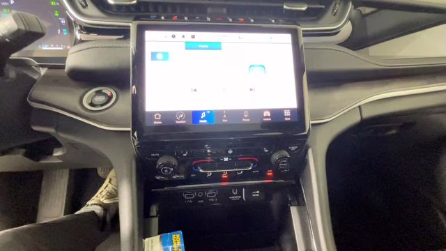 2022 Silver Zynith Jeep Grand Cherokee 4xe 4X4 SUV