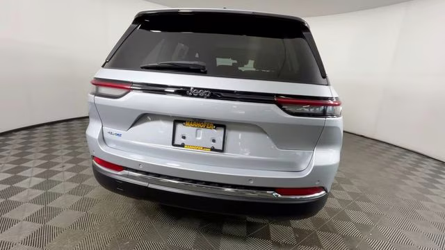 2022 Silver Zynith Jeep Grand Cherokee 4xe 4X4 SUV