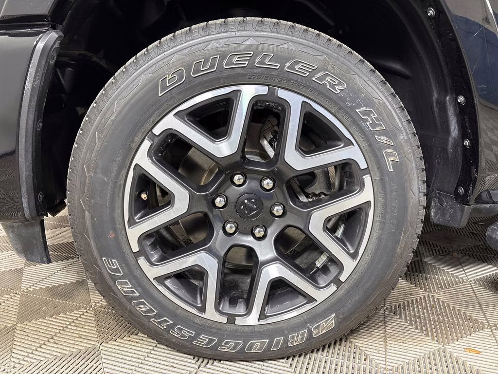 2026 Diamond Black Crystal Pearlcoat Ram 1500 Laramie 4X4 Truck