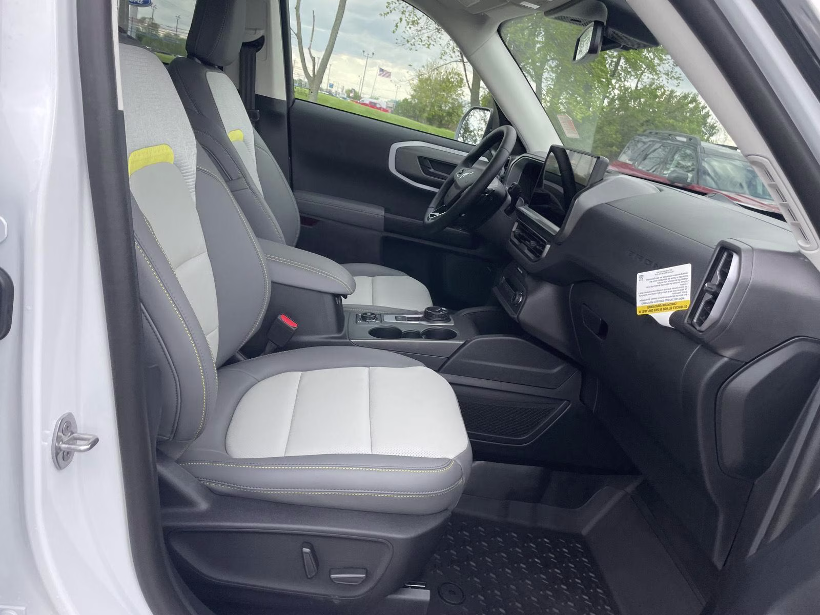 2026 Oxford White Ford Bronco Sport Badlands 4X4 SUV