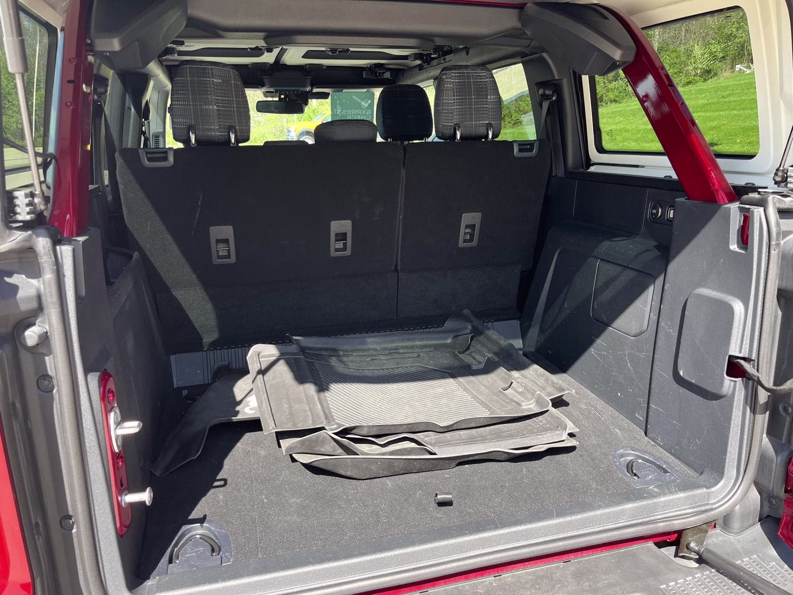 2025 Ruby Red Metallic Tinted Clearcoat Ford Bronco Heritage Edition 4X4 SUV