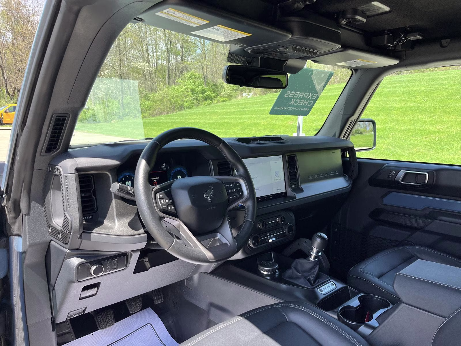 2025 Azure Gray Metallic Tri-Coat Ford Bronco Badlands 4X4 SUV