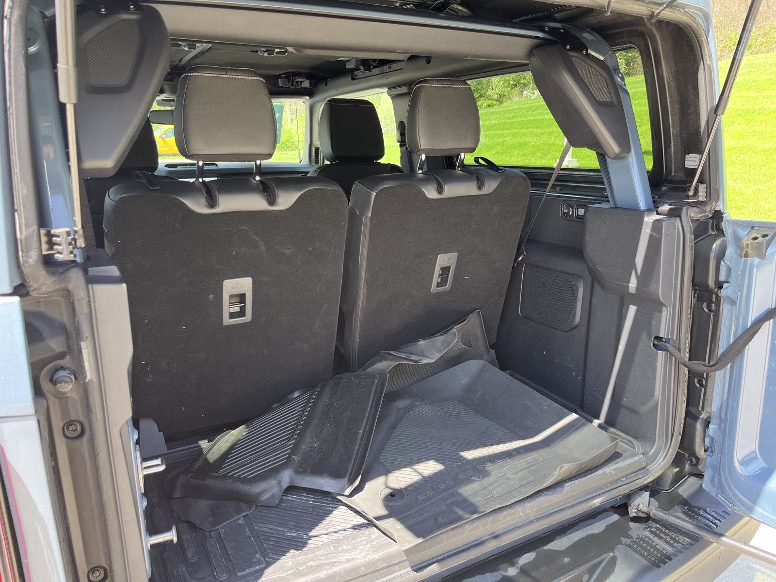 2025 Azure Gray Metallic Tri-Coat Ford Bronco Badlands 4X4 SUV