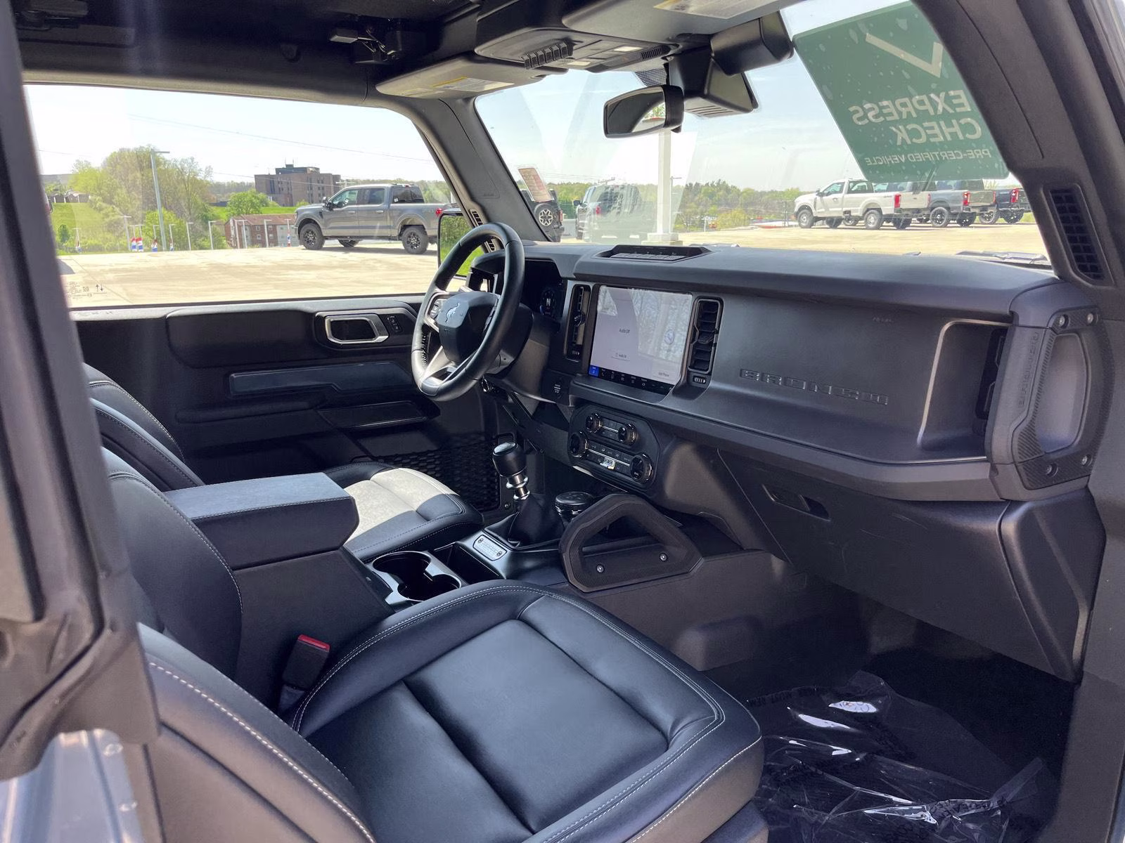 2025 Azure Gray Metallic Tri-Coat Ford Bronco Badlands 4X4 SUV