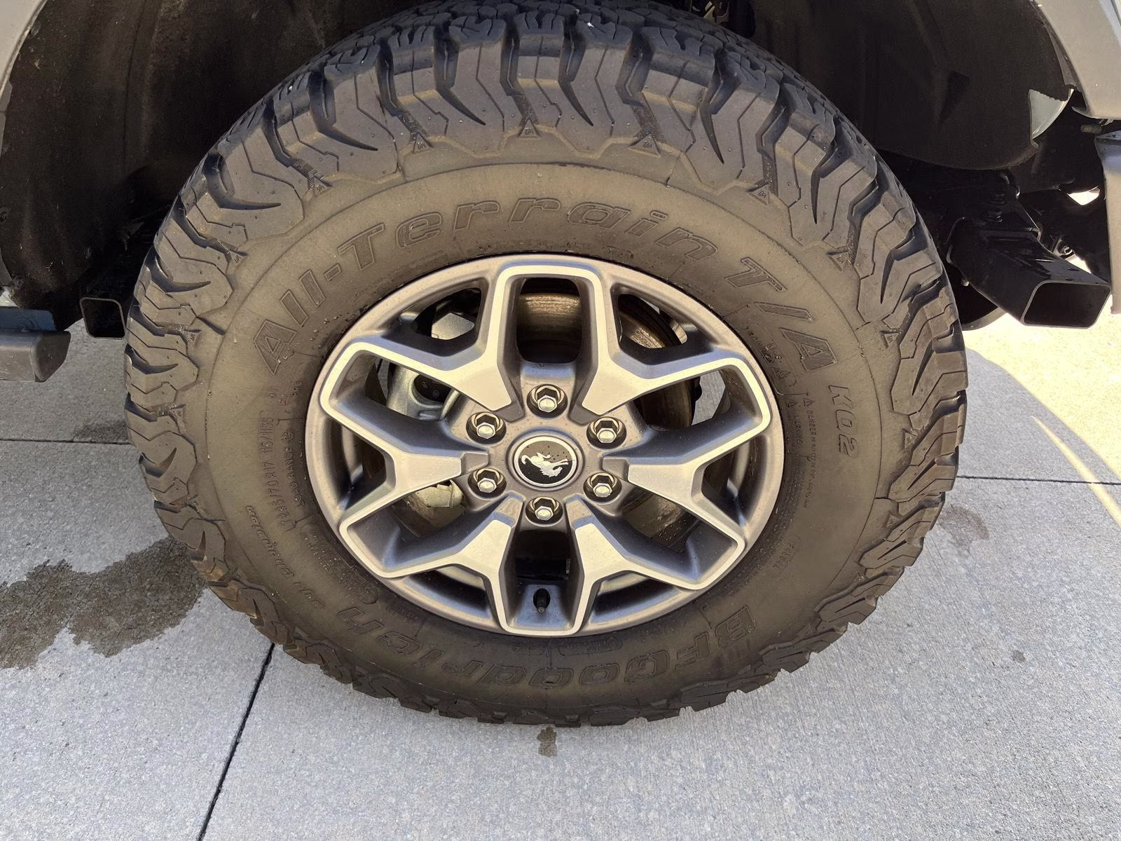2025 Azure Gray Metallic Tri-Coat Ford Bronco Badlands 4X4 SUV