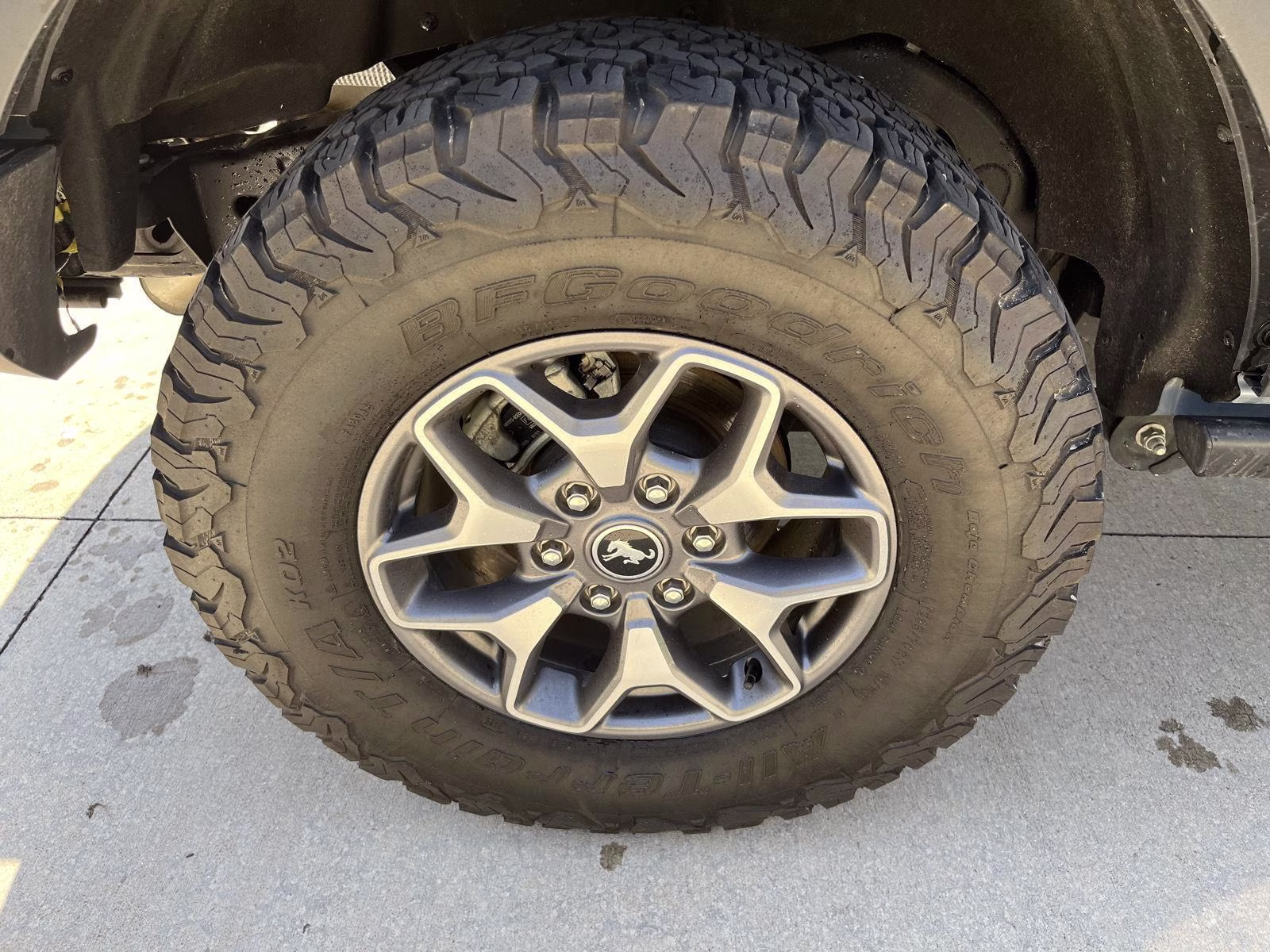 2025 Azure Gray Metallic Tri-Coat Ford Bronco Badlands 4X4 SUV