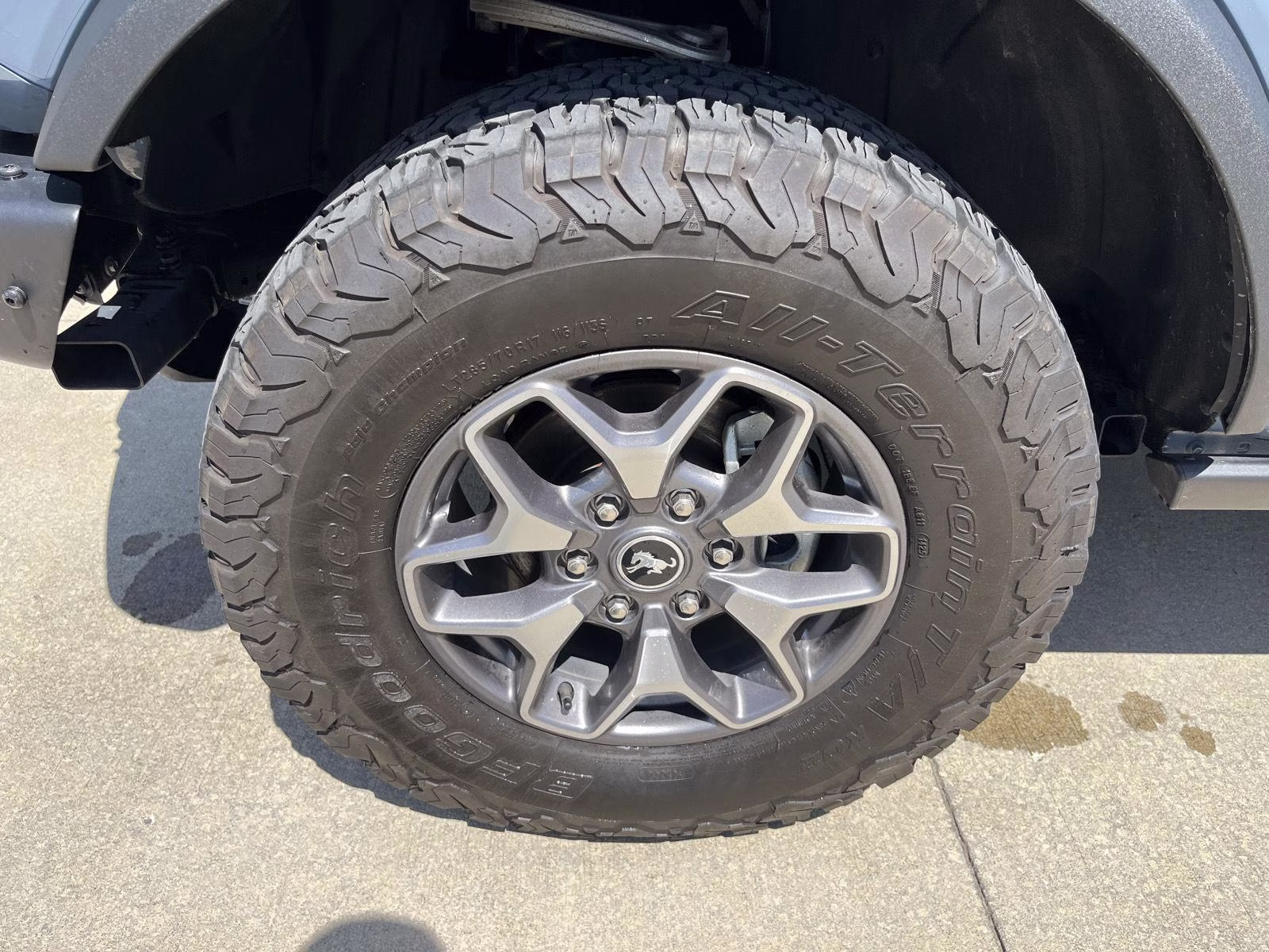 2025 Azure Gray Metallic Tri-Coat Ford Bronco Badlands 4X4 SUV