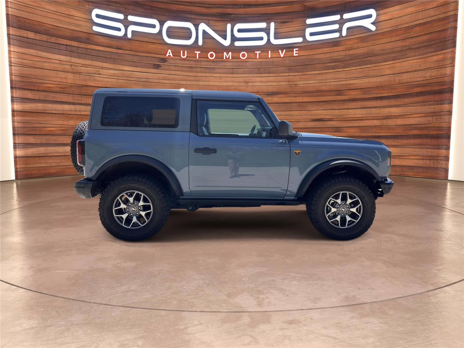 2025 Azure Gray Metallic Tri-Coat Ford Bronco Badlands 4X4 SUV