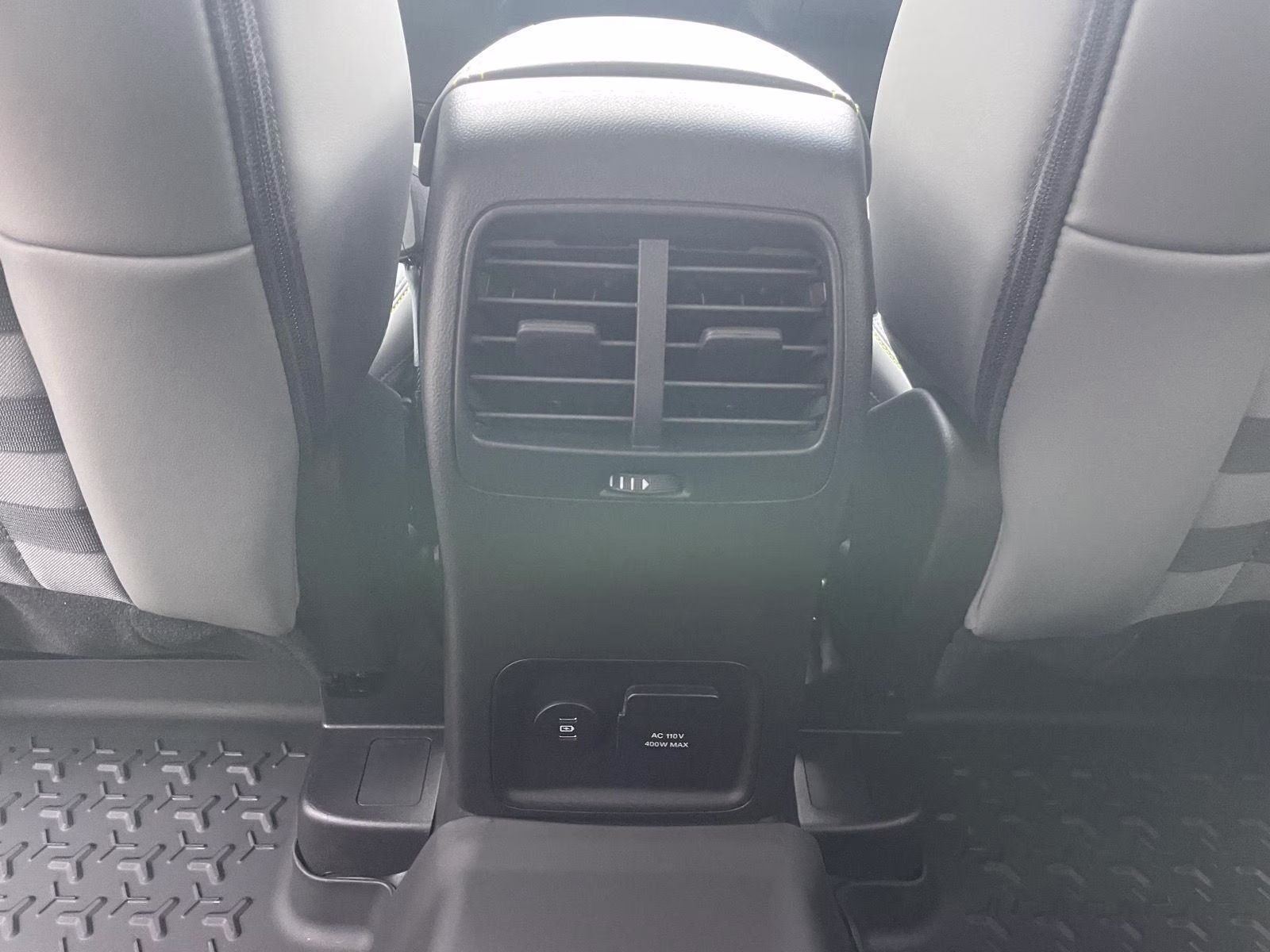 2026 Oxford White Ford Bronco Sport Badlands 4X4 SUV