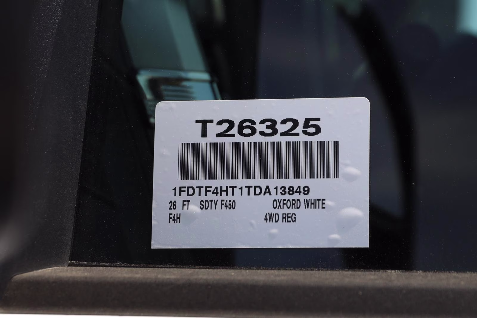 2026 Oxford White Ford Super Duty F-450 DRW XL 4X4 Truck