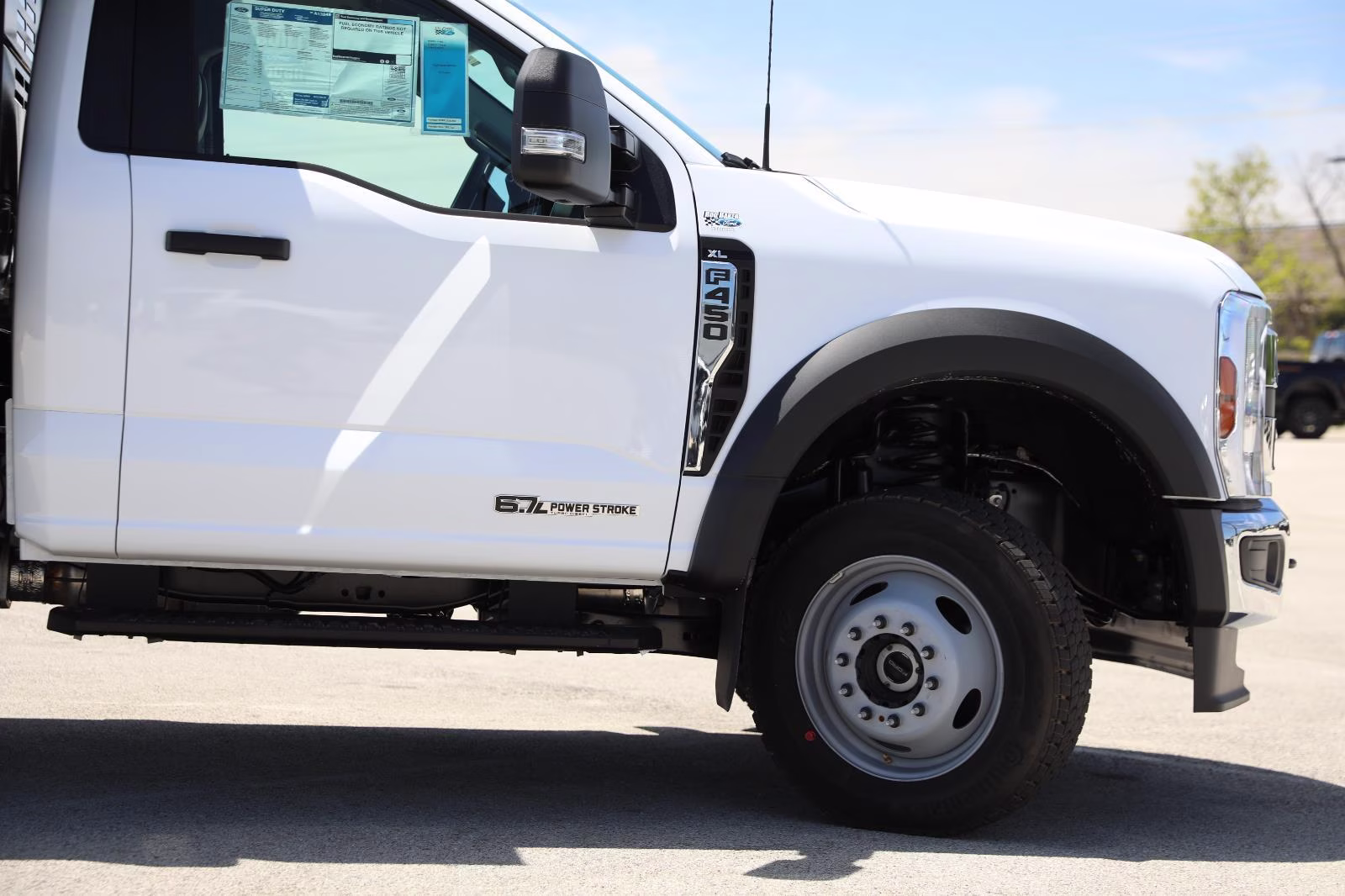 2026 Oxford White Ford Super Duty F-450 DRW XL 4X4 Truck