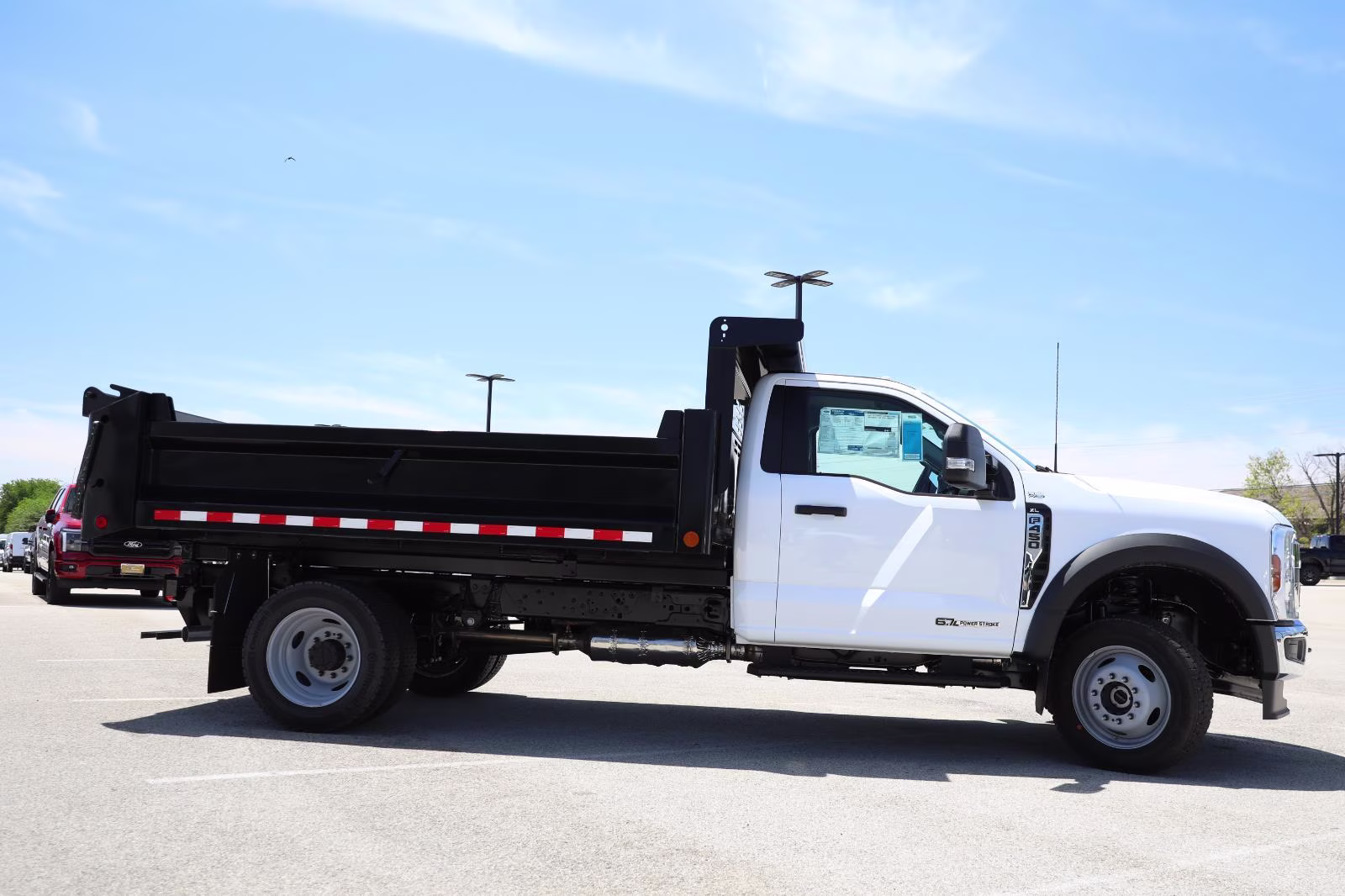 2026 Oxford White Ford Super Duty F-450 DRW XL 4X4 Truck