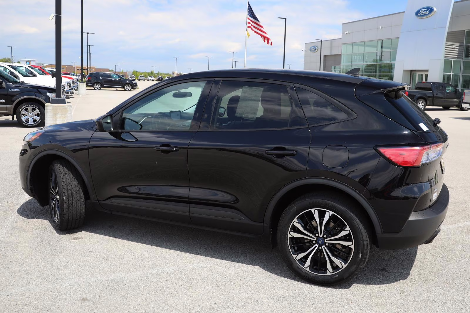 2021 Agate Black Metallic Ford Escape SE AWD SUV