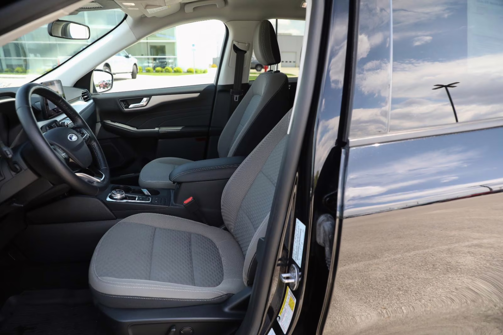 2021 Agate Black Metallic Ford Escape SE AWD SUV