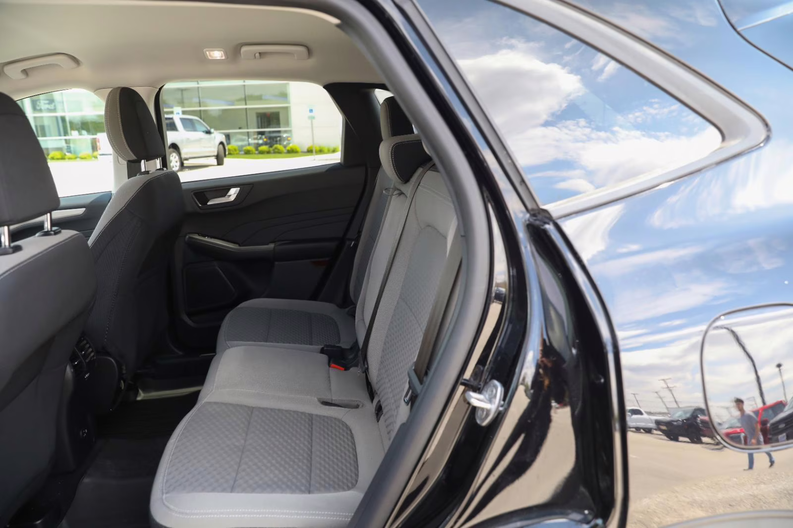 2021 Agate Black Metallic Ford Escape SE AWD SUV