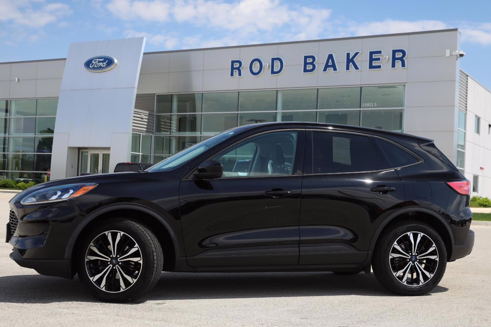 2021 Agate Black Metallic Ford Escape SE AWD SUV