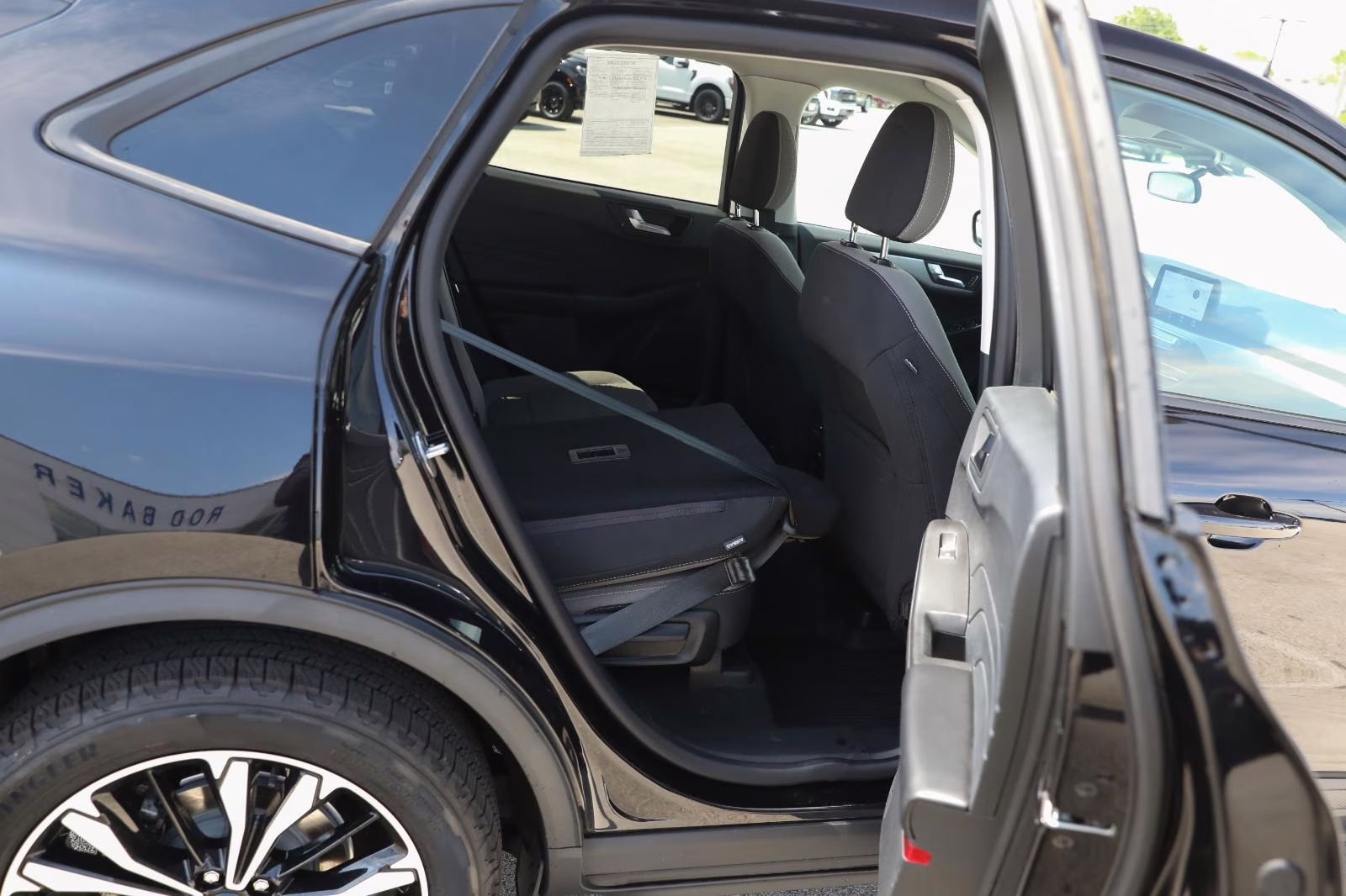 2021 Agate Black Metallic Ford Escape SE AWD SUV