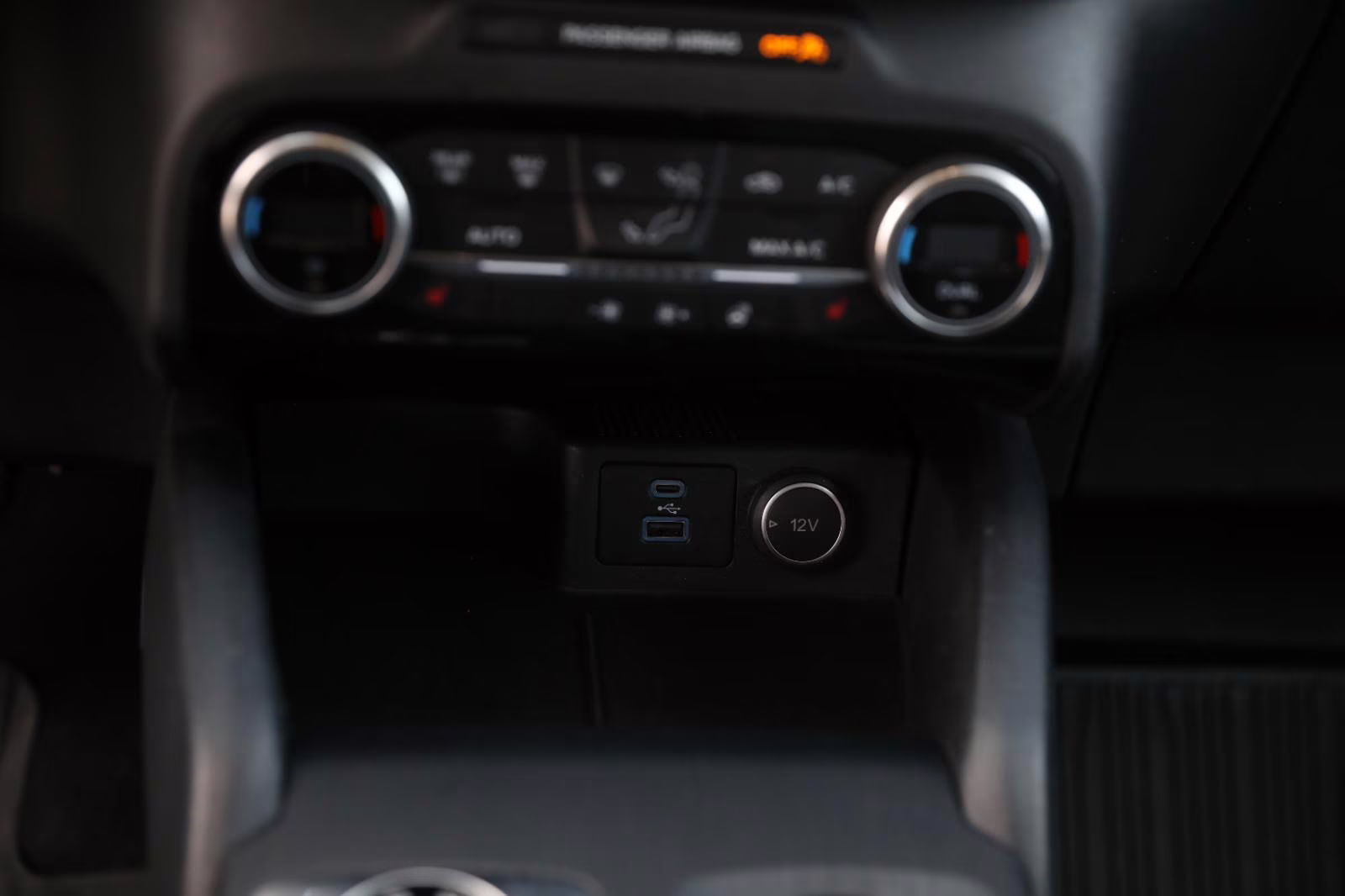2021 Agate Black Metallic Ford Escape SE AWD SUV