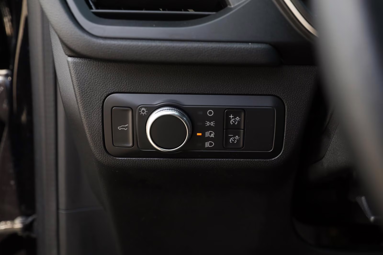 2021 Agate Black Metallic Ford Escape SE AWD SUV