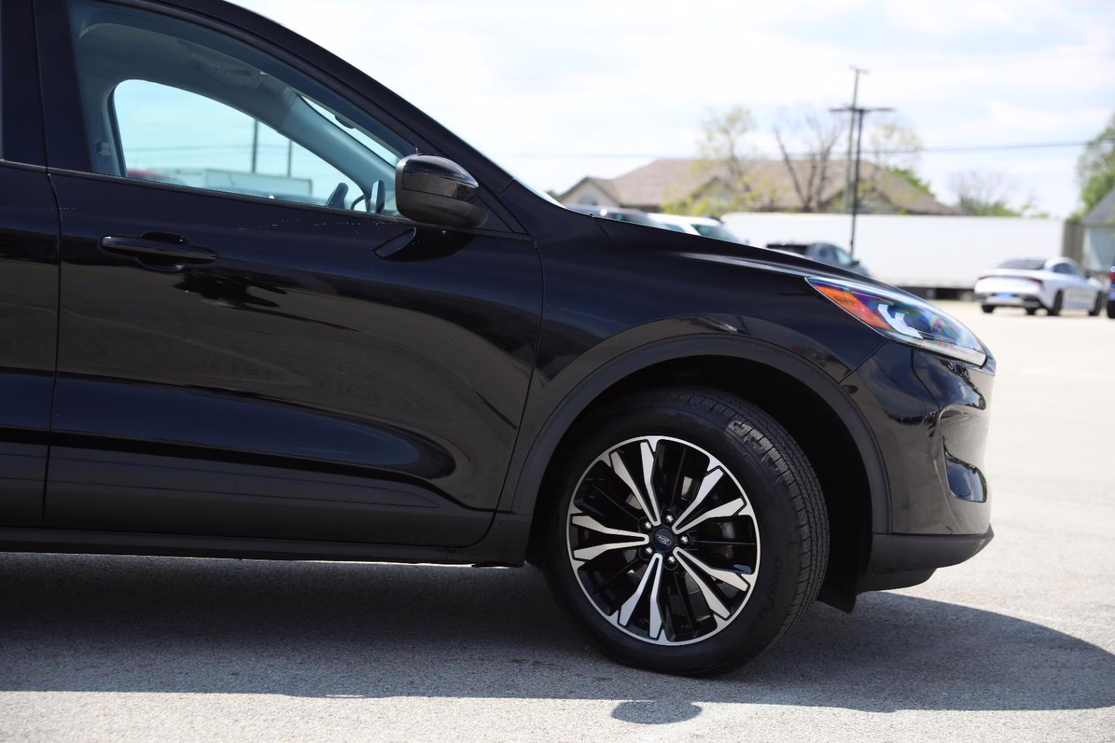 2021 Agate Black Metallic Ford Escape SE AWD SUV