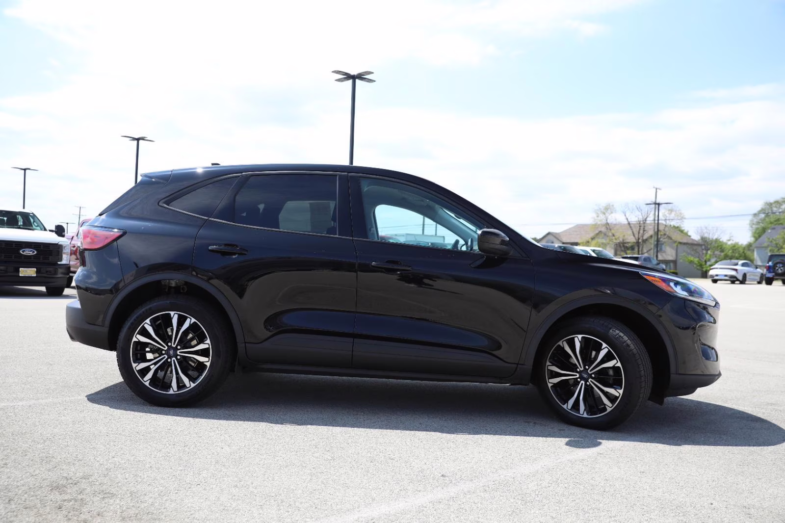 2021 Agate Black Metallic Ford Escape SE AWD SUV