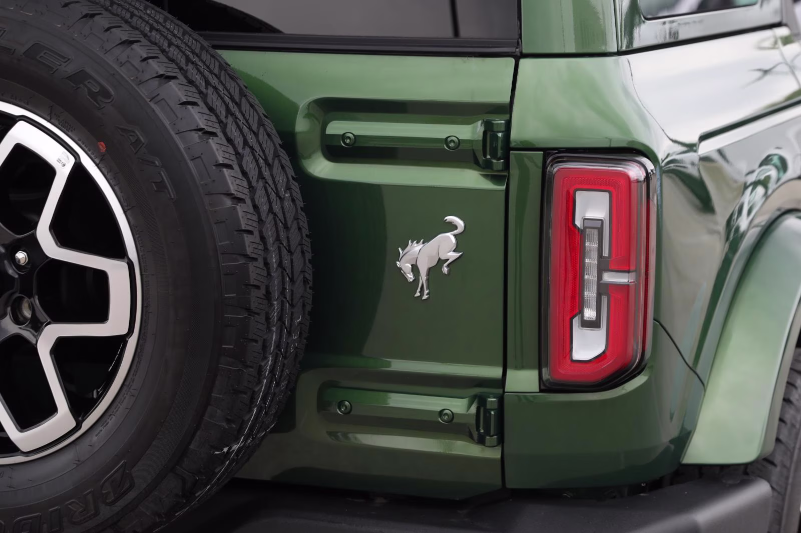 2025 Eruption Green Metallic Ford Bronco Outer Banks 4X4 SUV