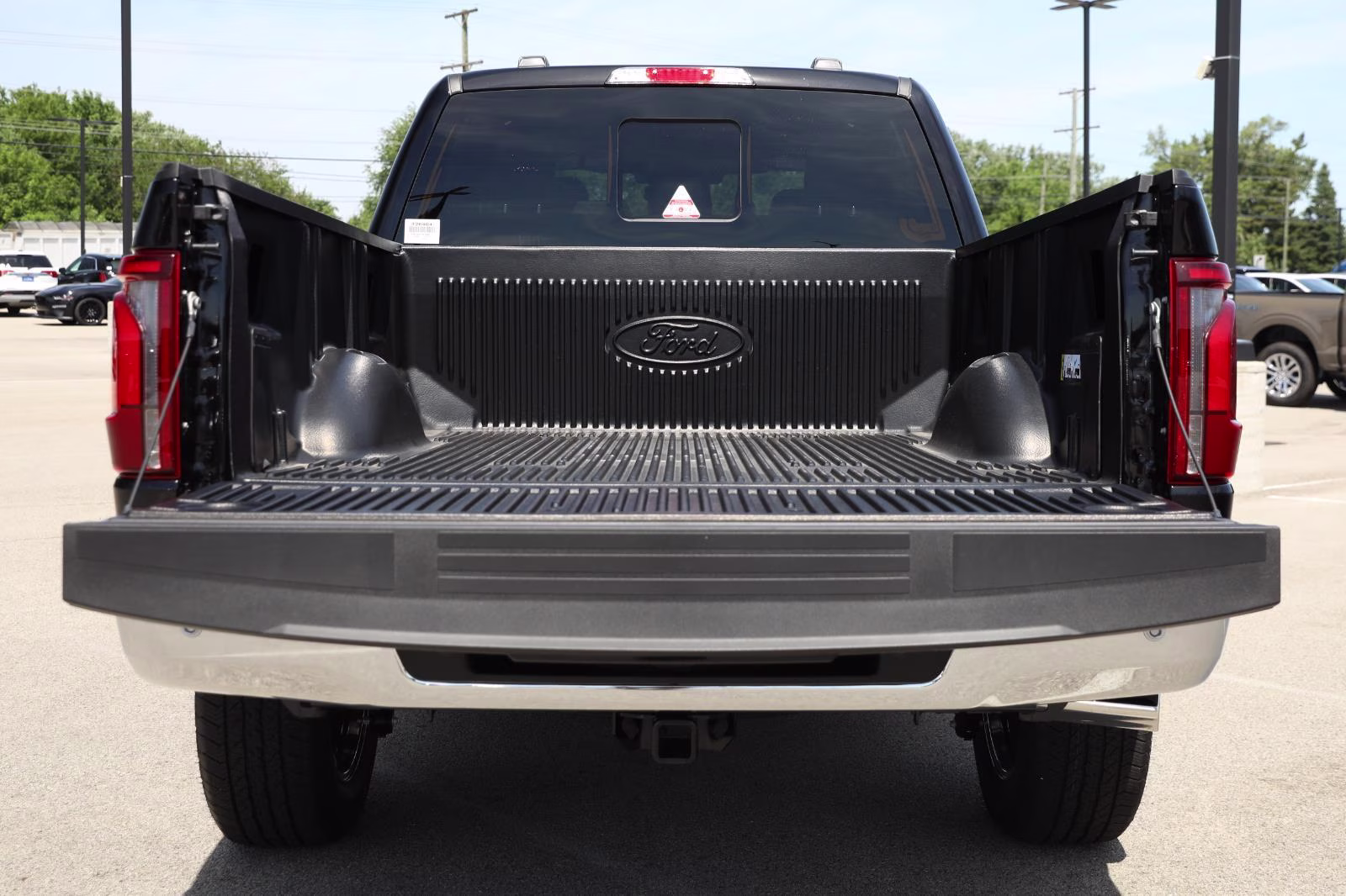 2026 Agate Black Metallic Ford F-150 LARIAT 4X4 Truck
