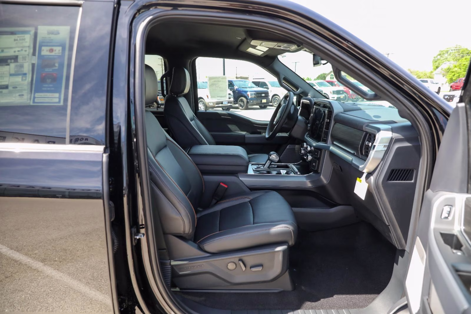 2026 Agate Black Metallic Ford F-150 LARIAT 4X4 Truck