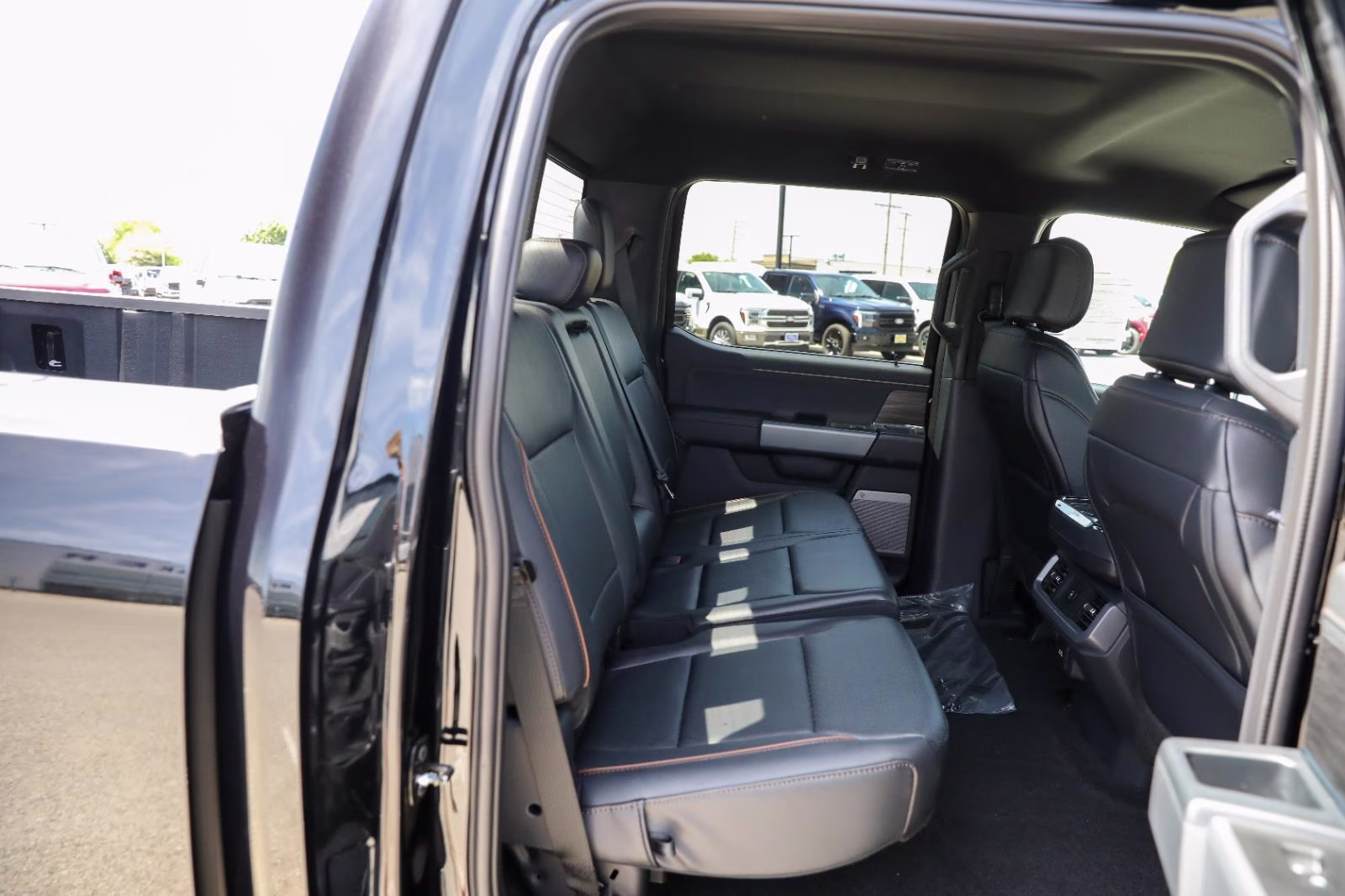 2026 Agate Black Metallic Ford F-150 LARIAT 4X4 Truck