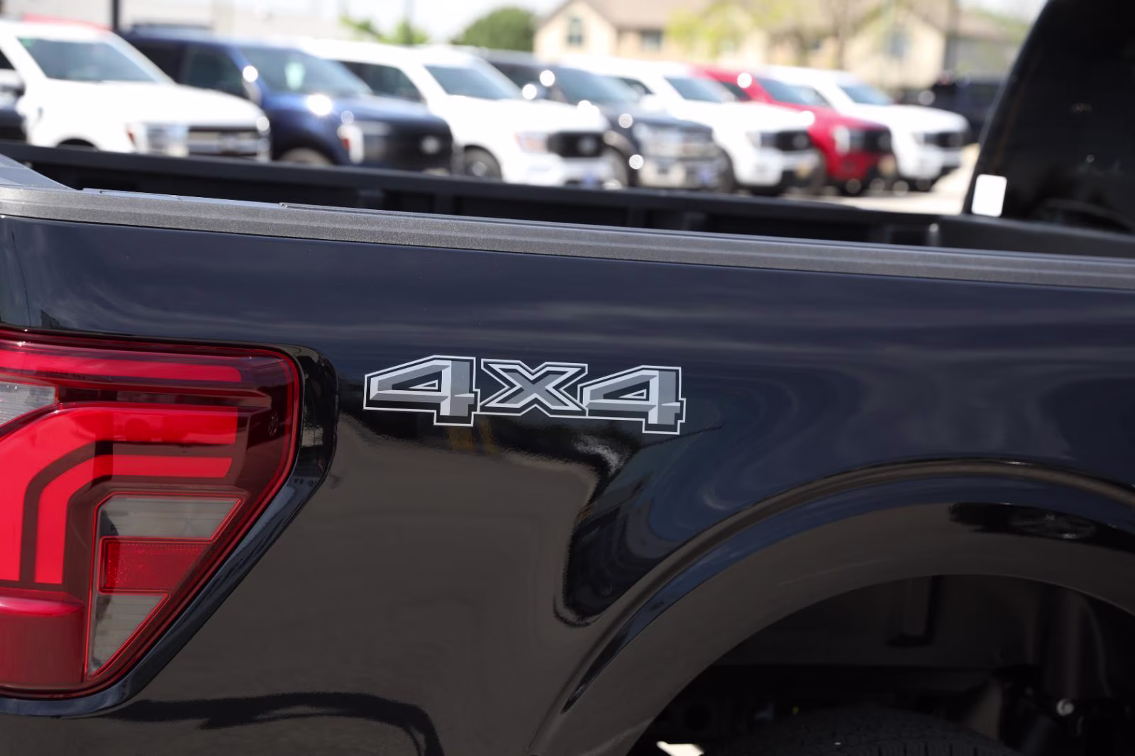 2026 Agate Black Metallic Ford F-150 LARIAT 4X4 Truck