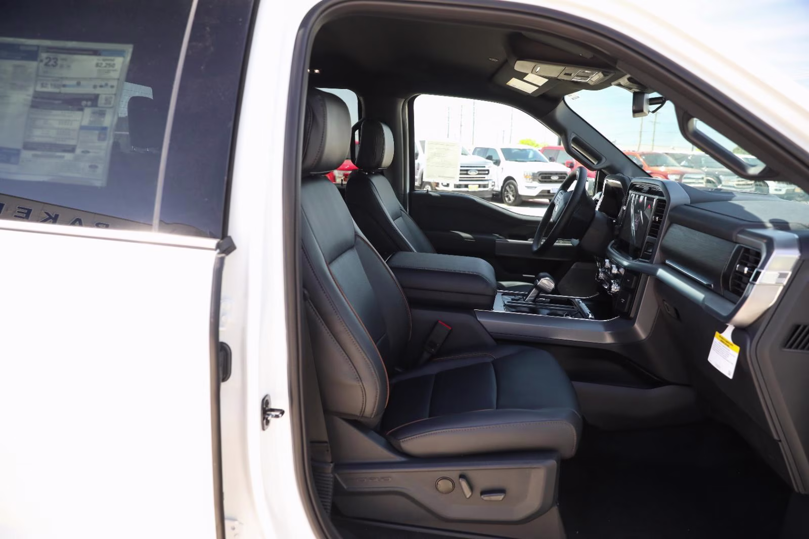 2026 Star White Metallic Tri-Coat Ford F-150 LARIAT 4X4 Truck