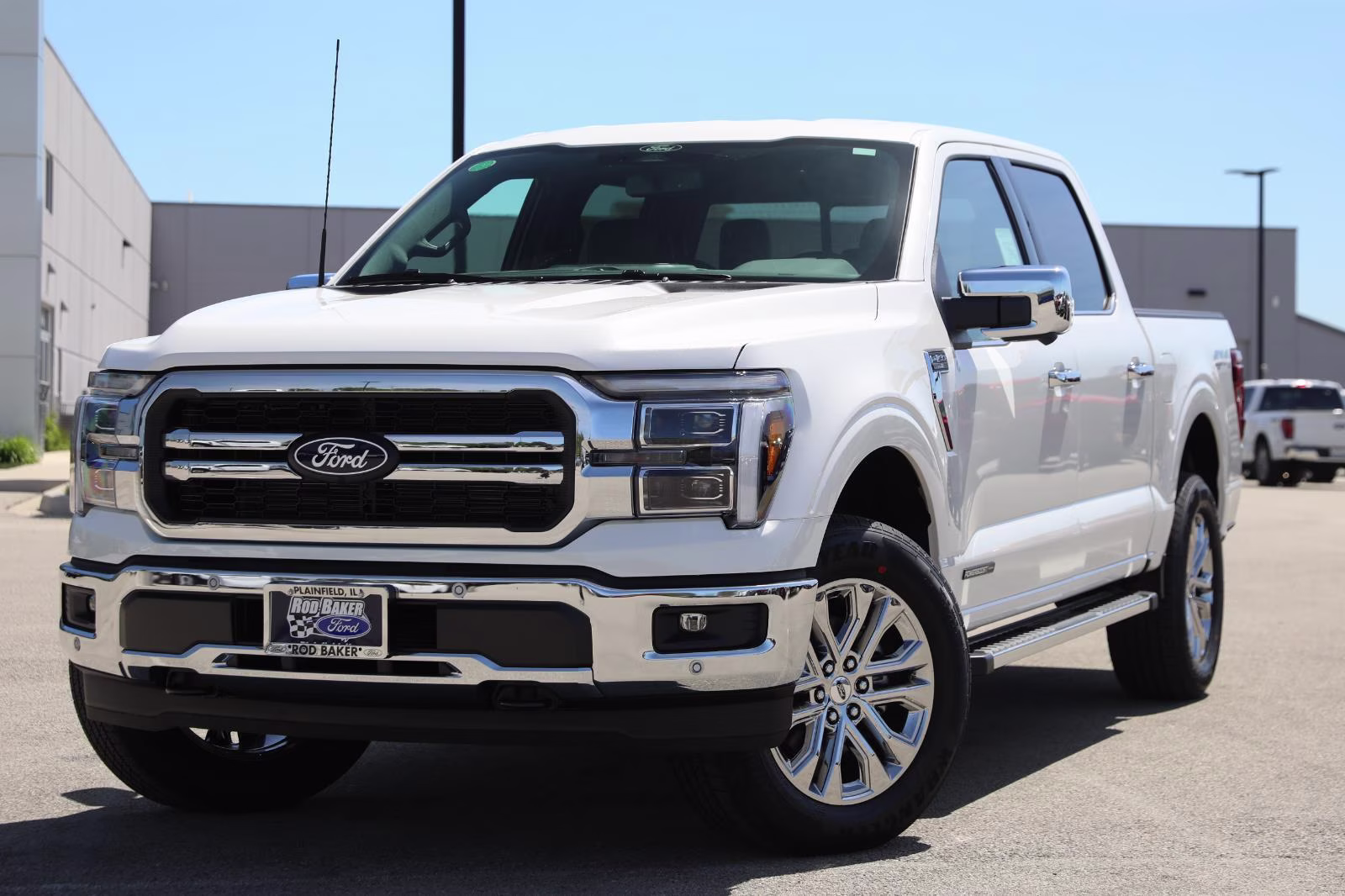 2026 Star White Metallic Tri-Coat Ford F-150 LARIAT 4X4 Truck