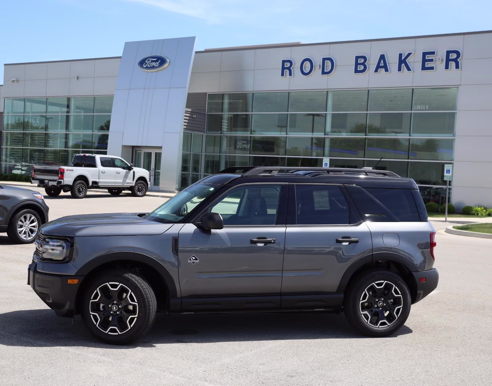 2026 Carbonized Gray Metallic Ford Bronco Sport Outer Banks 4X4 SUV
