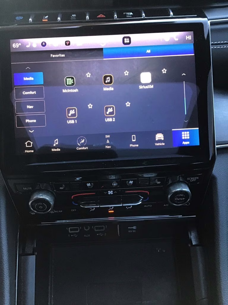 2023 Diamond Black Crystal Pearlcoat Jeep Grand Cherokee Overland 4xe 4X4 SUV