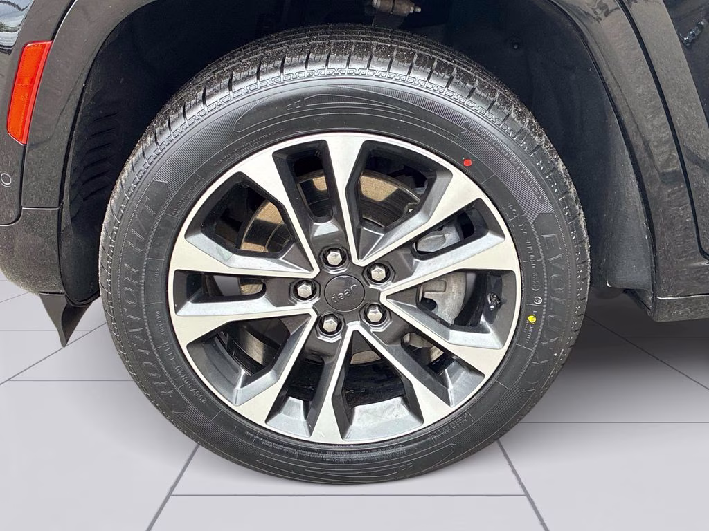 2023 Diamond Black Crystal Pearlcoat Jeep Grand Cherokee Overland 4xe 4X4 SUV
