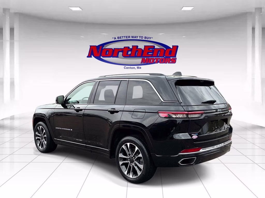 2023 Diamond Black Crystal Pearlcoat Jeep Grand Cherokee Overland 4xe 4X4 SUV