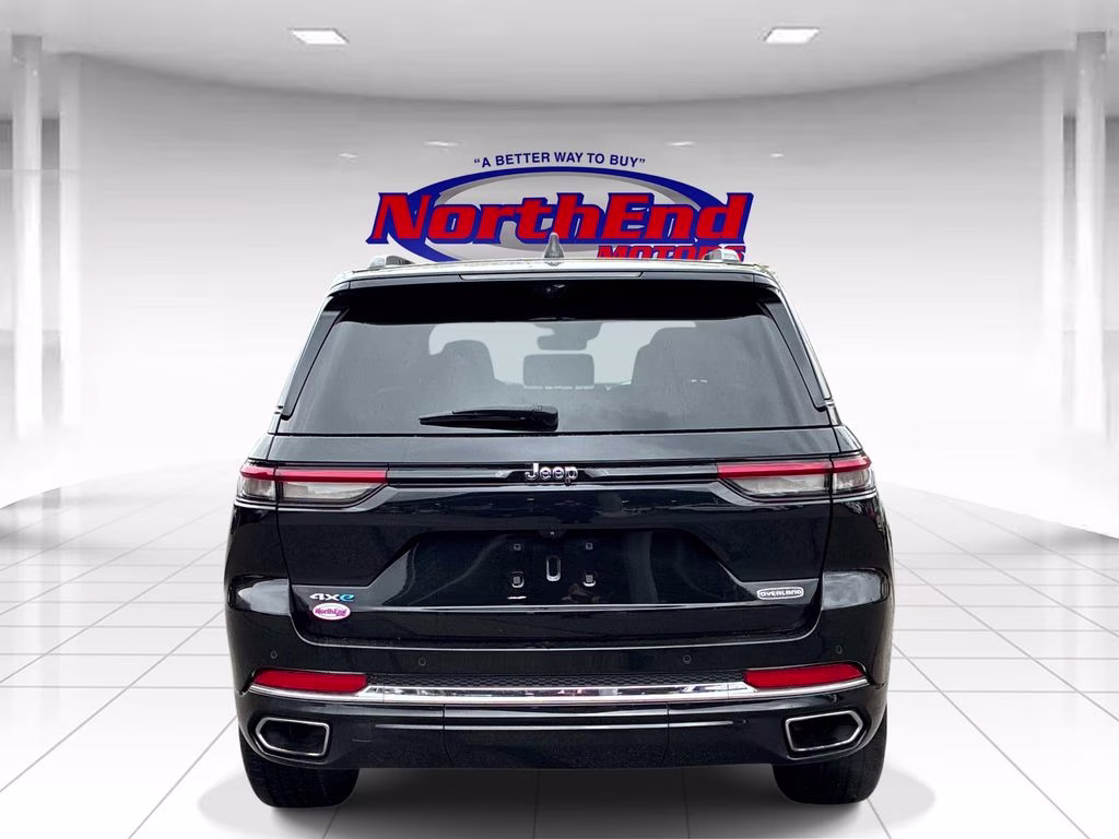 2023 Diamond Black Crystal Pearlcoat Jeep Grand Cherokee Overland 4xe 4X4 SUV