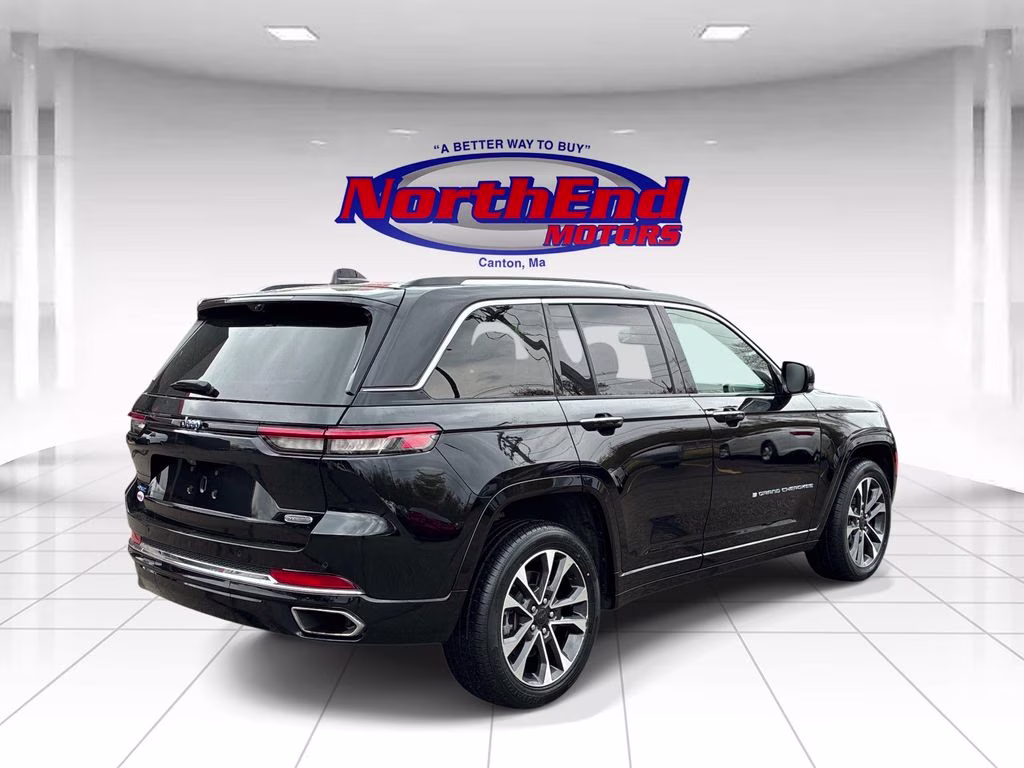 2023 Diamond Black Crystal Pearlcoat Jeep Grand Cherokee Overland 4xe 4X4 SUV