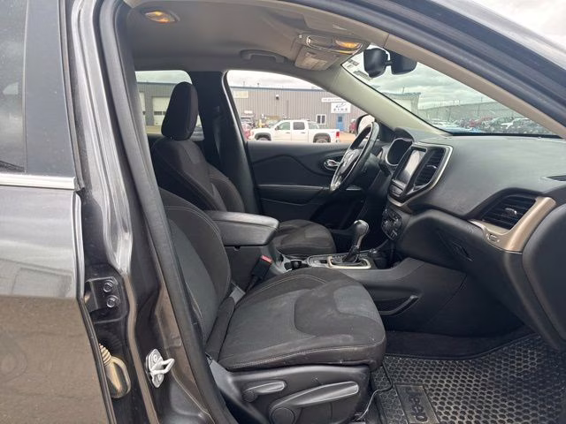 2016 Granite Crystal Metallic Clearcoat Jeep Cherokee Latitude 4X4 SUV