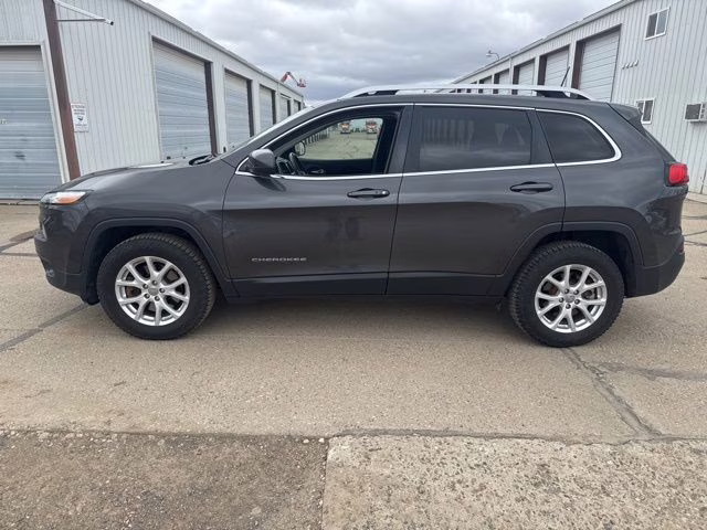 2016 Granite Crystal Metallic Clearcoat Jeep Cherokee Latitude 4X4 SUV