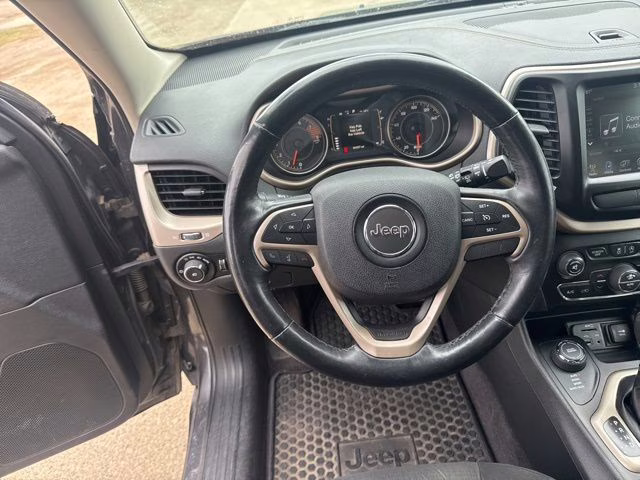 2016 Granite Crystal Metallic Clearcoat Jeep Cherokee Latitude 4X4 SUV