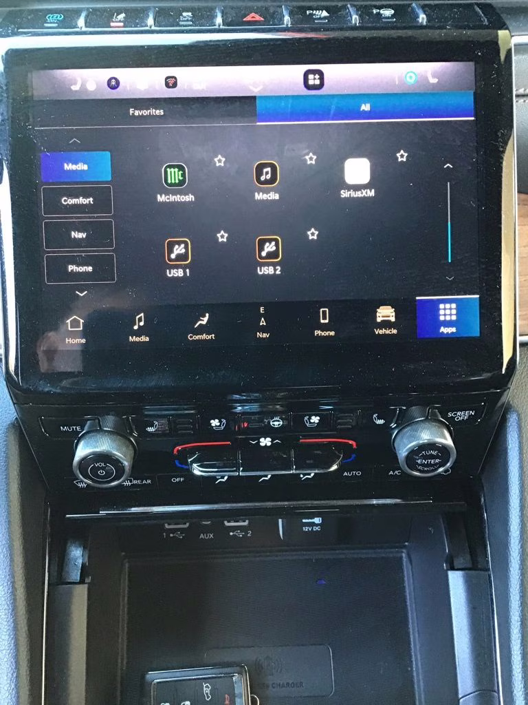 2023 Diamond Black Crystal Pearlcoat Jeep Grand Cherokee 4X4 SUV